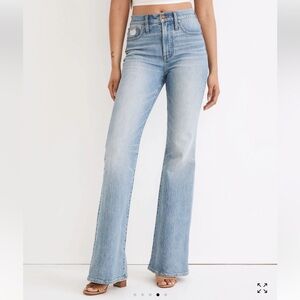Madewell - The Perfect Vintage Flare Jean in Delavan Wash - Size 32 - EUC